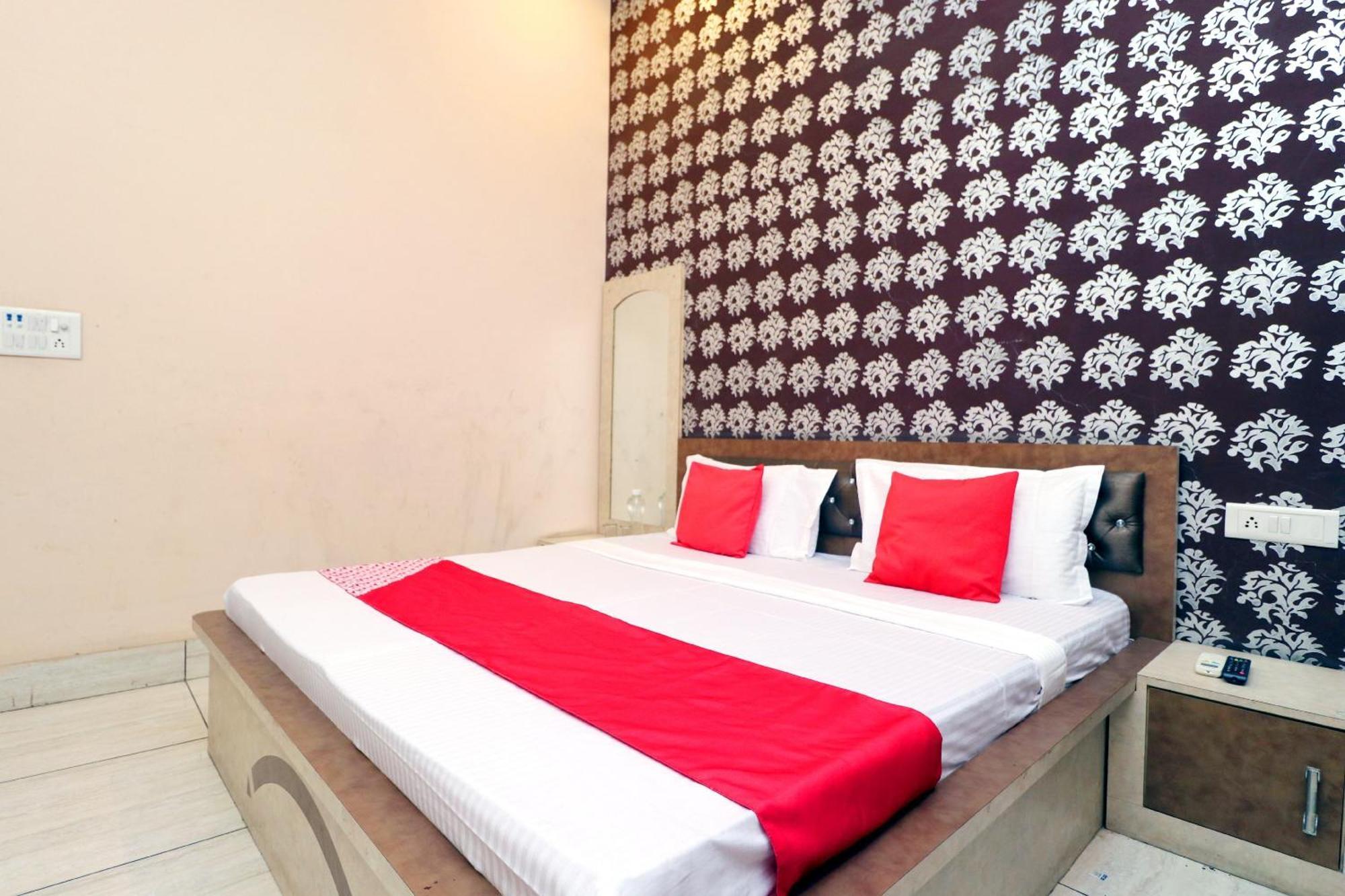 Hotel O Pushp Vatika Bhiwani Exterior photo