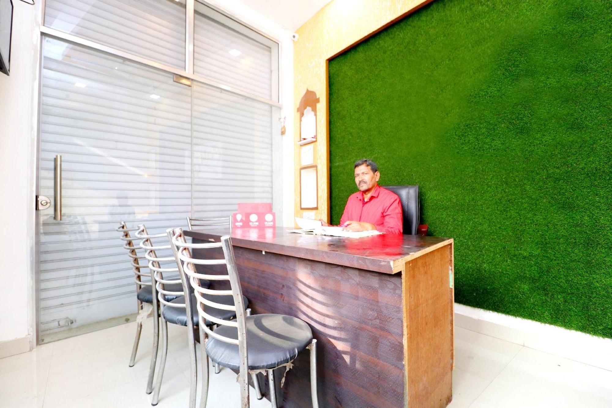 Hotel O Pushp Vatika Bhiwani Exterior photo